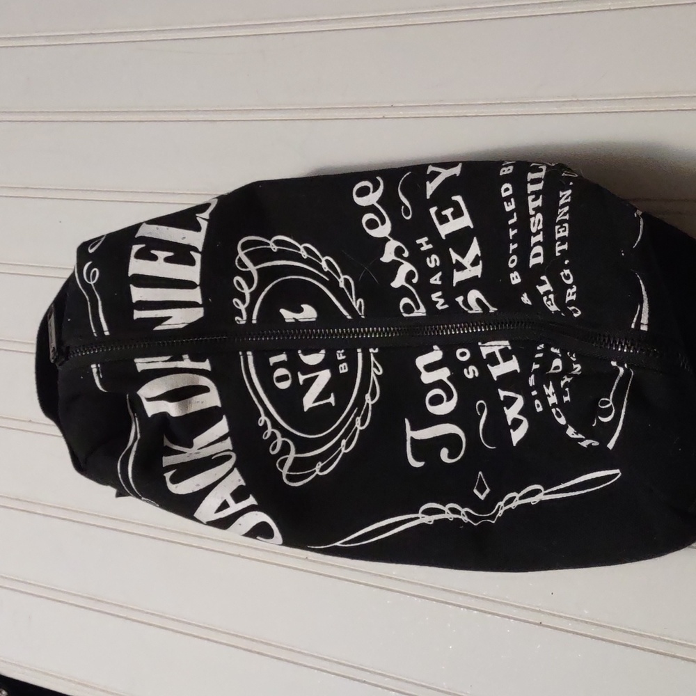 Black and White JACK DANIELS OLD NO 7 WHISKEY TRAVEL BAG